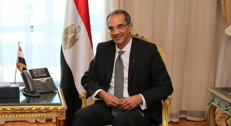  عمرو طلعت وزير الاتصالات