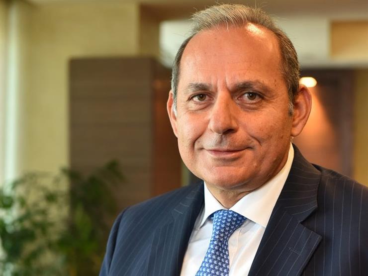 هشام عكاشة، رئيس البنك الأهلي المصري