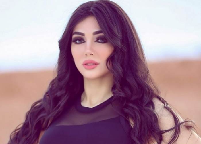  الفنانة اللبنانية قمر