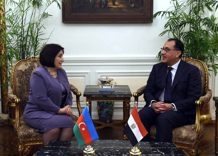 رئيس الوزراء -رئيسة البرلمان الأذري