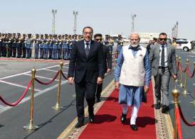 وصول رئيس الوزراء الهندي إلى مصر