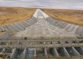 مصر تشق أكبر نهر صناعي بالعالم