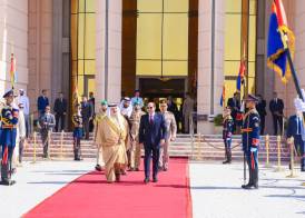 توديع الرئيس لملك البحرين