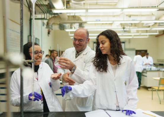 الجامعة الأمريكية 