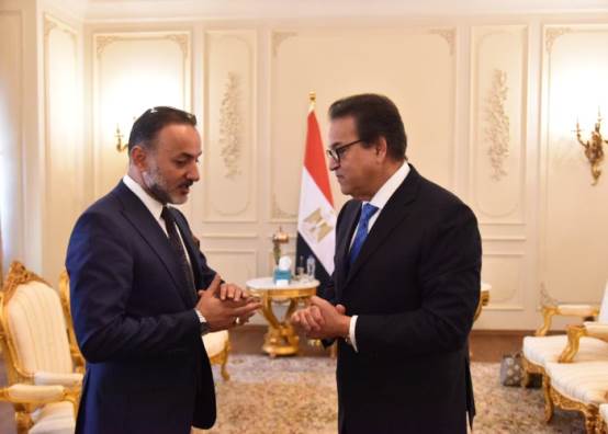 وزير الصحة ونظيره التركي