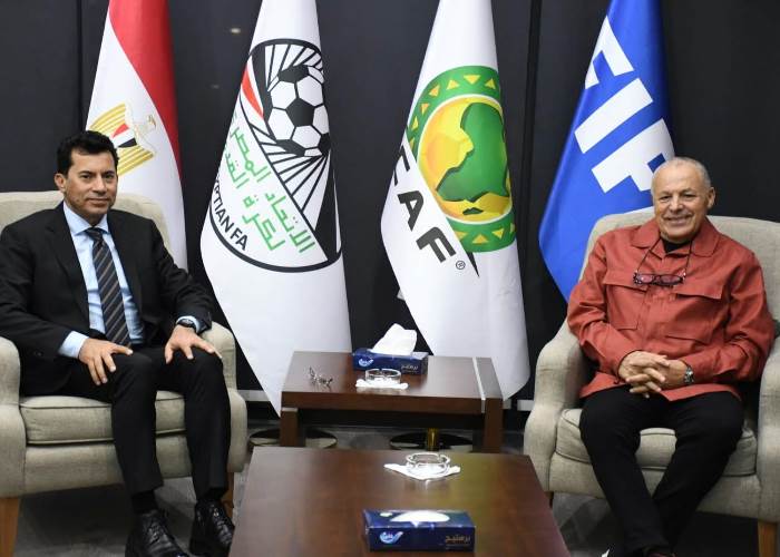 وزير الرياضة ورئيس الجبلاية 