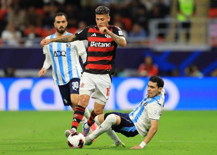 فلامنجو وبيراميدز 