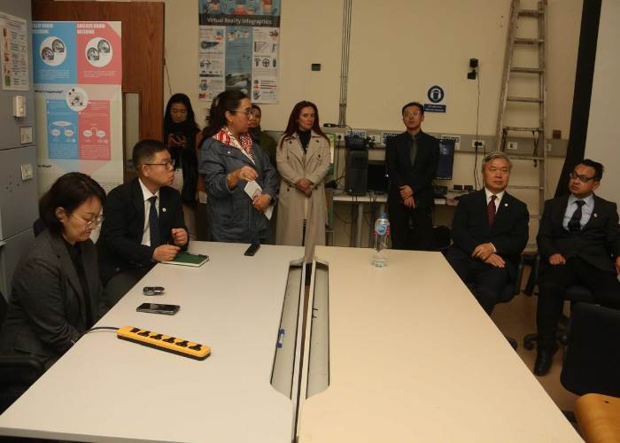 وفد جامعة الصين للاتصالات