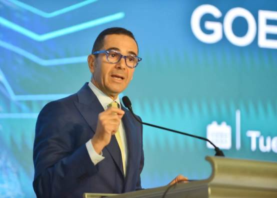 حسن الخطيب وزير الاستثمار 