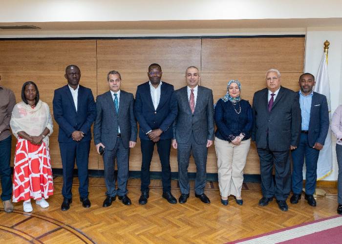 وفد أنجولي في البنك الزراعي وفد أنجولي في البنك الزراعي