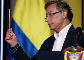 غوستافو بيترو رئيس كولومبيا 