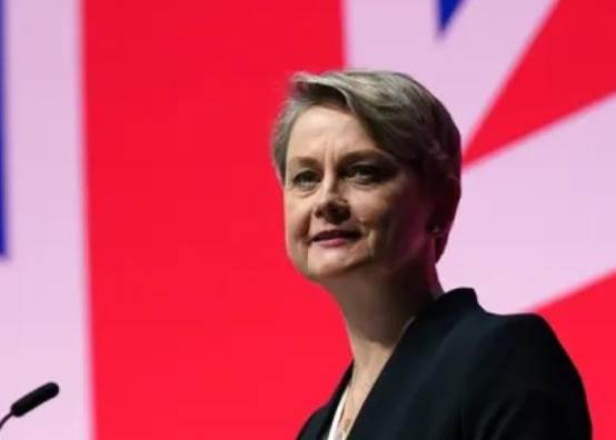 وزيرة خارجية بريطانيا