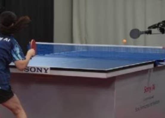 روبوت يتفوق على لاعبين محترفين فى تنس الطاولة