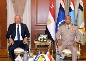 وزير الدفاع ونظيره البوسني 
